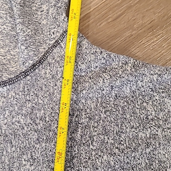 Banana Republic Mens Medium Cotton Henley - Picture 8 of 9